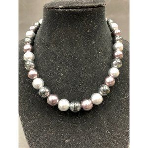 Black and Silver tone beaded Necklace magnetic clasp